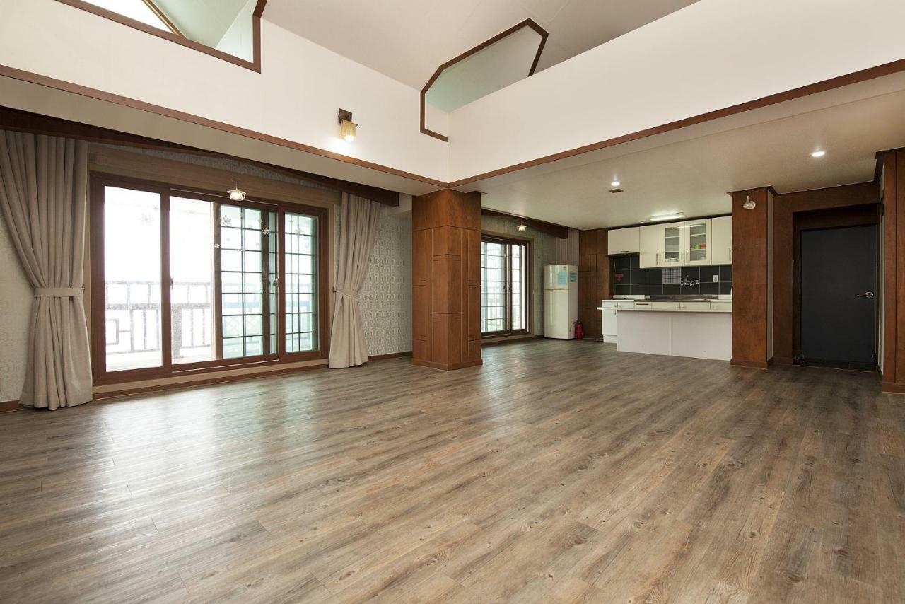Tongyeong Paper Island Pension Exterior foto