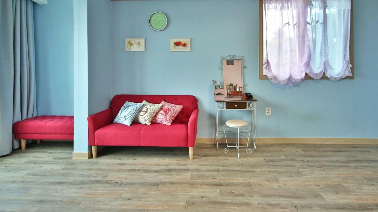 Tongyeong Paper Island Pension Exterior foto
