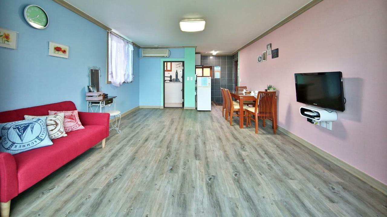 Tongyeong Paper Island Pension Exterior foto